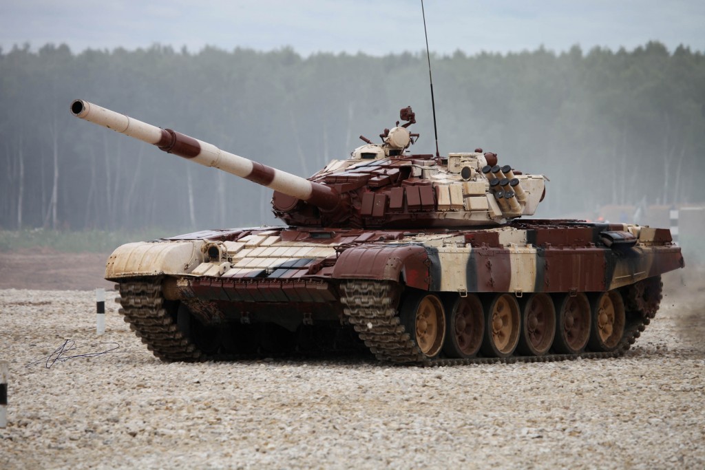 09555　1/35 ロシア連邦軍 T-72B1主力戦車/ERA ￥7,800(税抜価格)